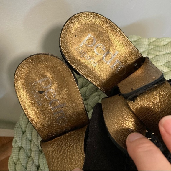 Pedro Garcia Black Suede Perforated Peep Toe Platform Heel Sandals - Picture 4 of 9